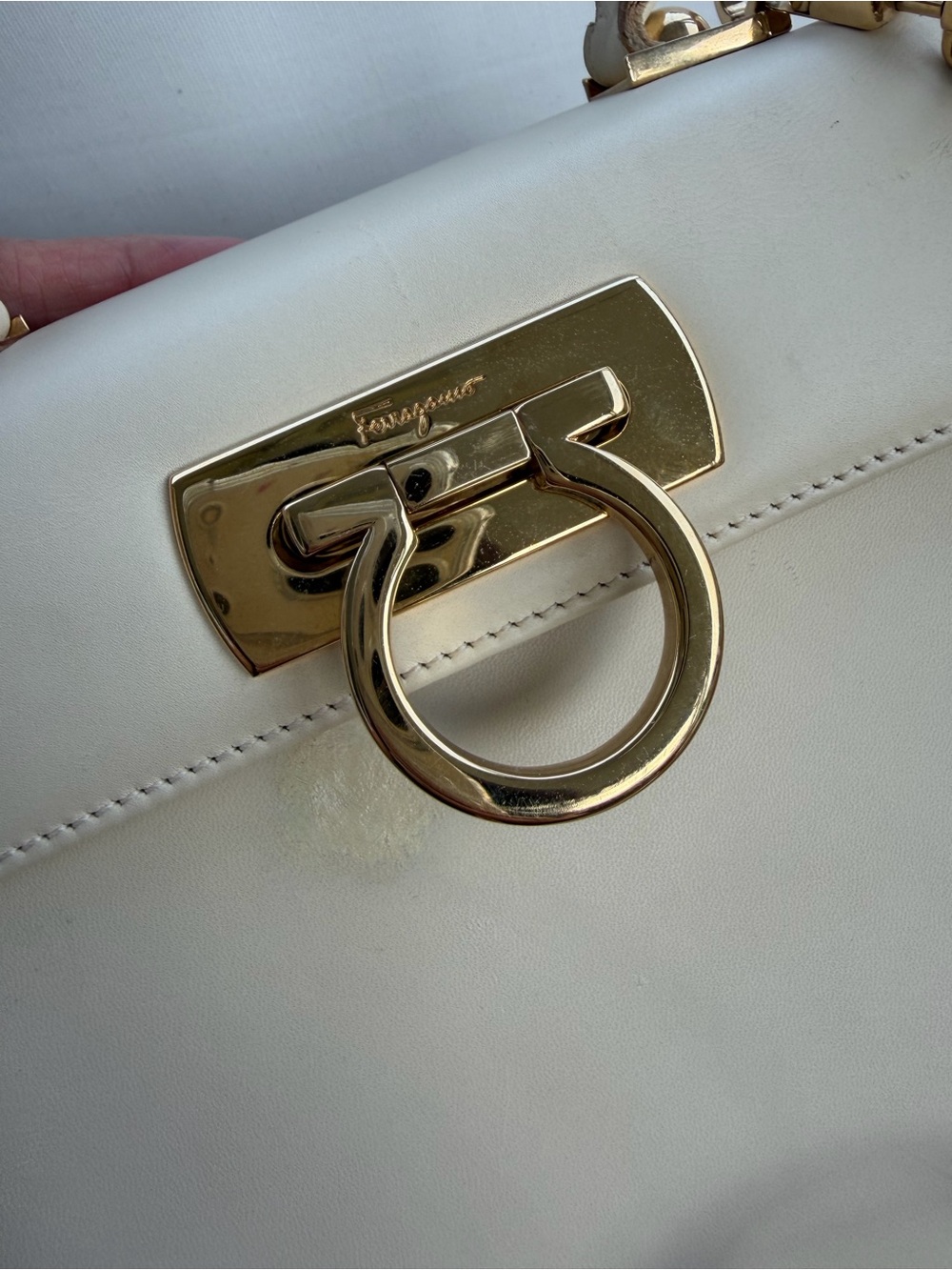 Salvatore Ferragamo Gancini Cream Leather Top Handle Crossbody Bag - Picture 3 of 15
